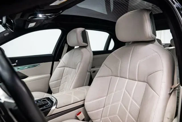 BMW 760 i Xdrive, снимка 10 - Автомобили и джипове - 54434012