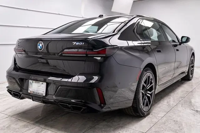 BMW 760 i Xdrive, снимка 7 - Автомобили и джипове - 54434012