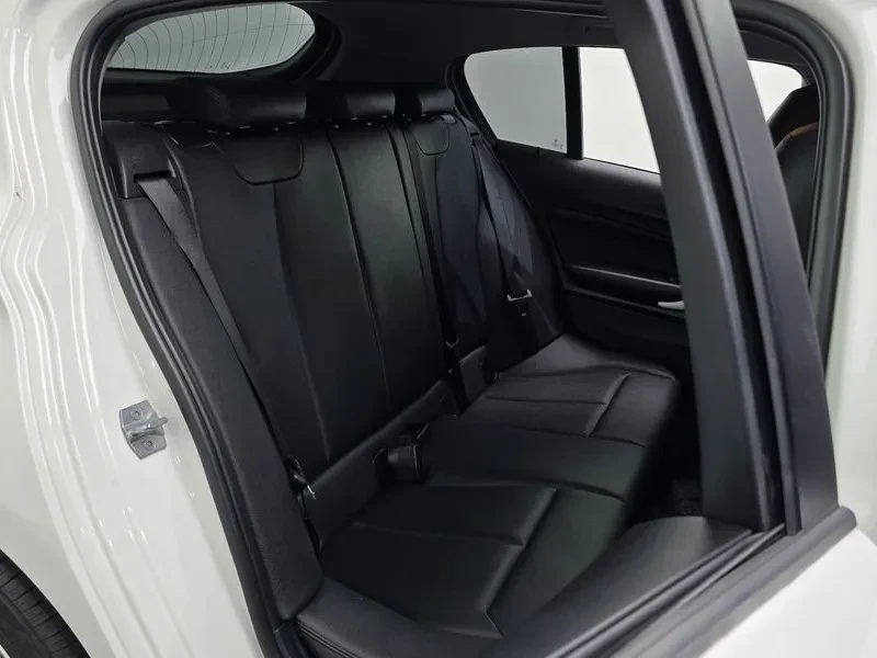 BMW 118 1.8d, снимка 12 - Автомобили и джипове - 55348376
