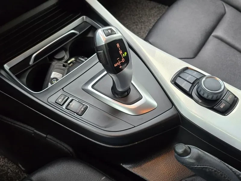 BMW 118 1.8d, снимка 9 - Автомобили и джипове - 55348376