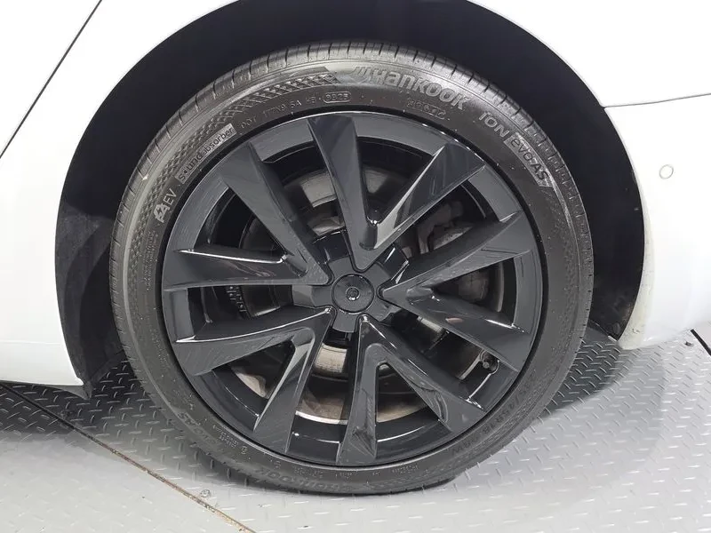 Tesla Model 3 LONG RANGE EXCLUSIVE/AWD, снимка 5 - Автомобили и джипове - 56656674