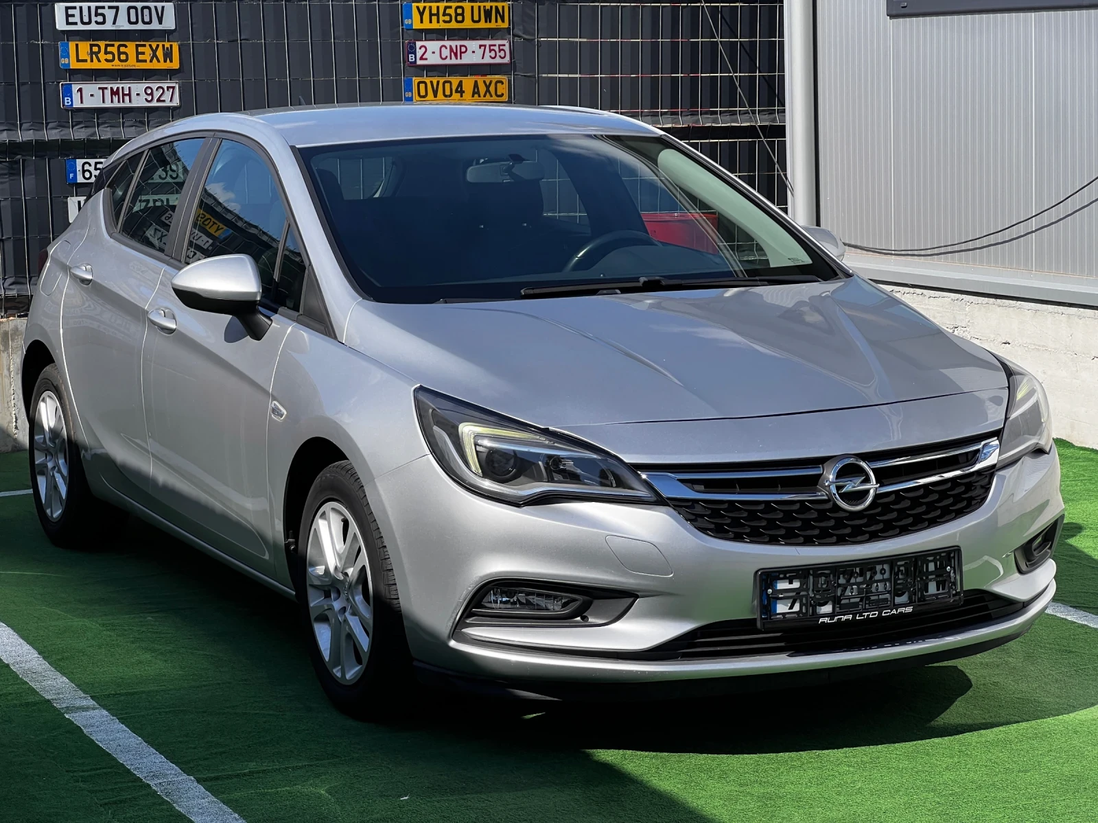 Opel Astra 1.6CDTi ГАРАНЦИЯ - изображение 3