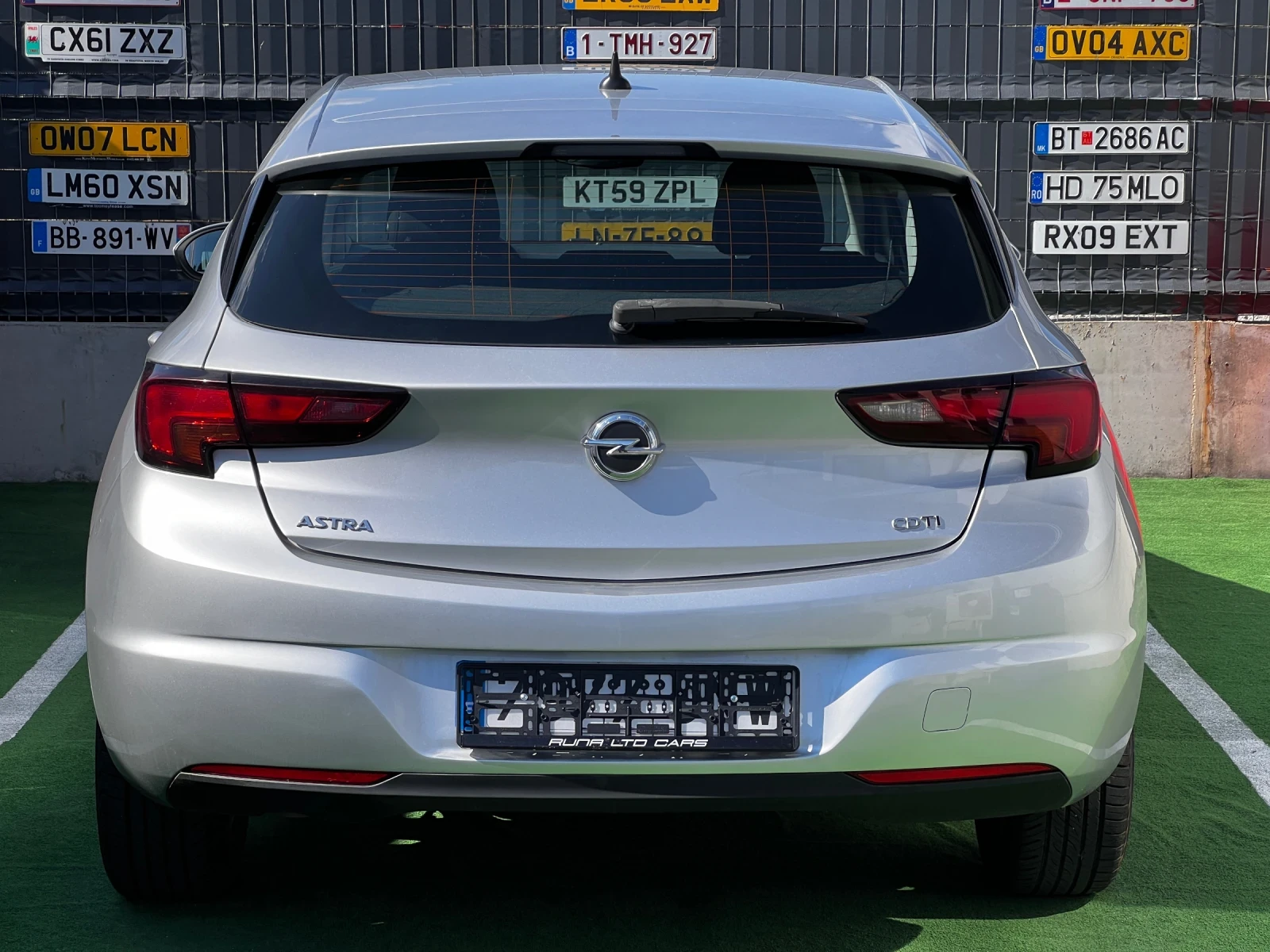 Opel Astra 1.6CDTi ГАРАНЦИЯ - изображение 5