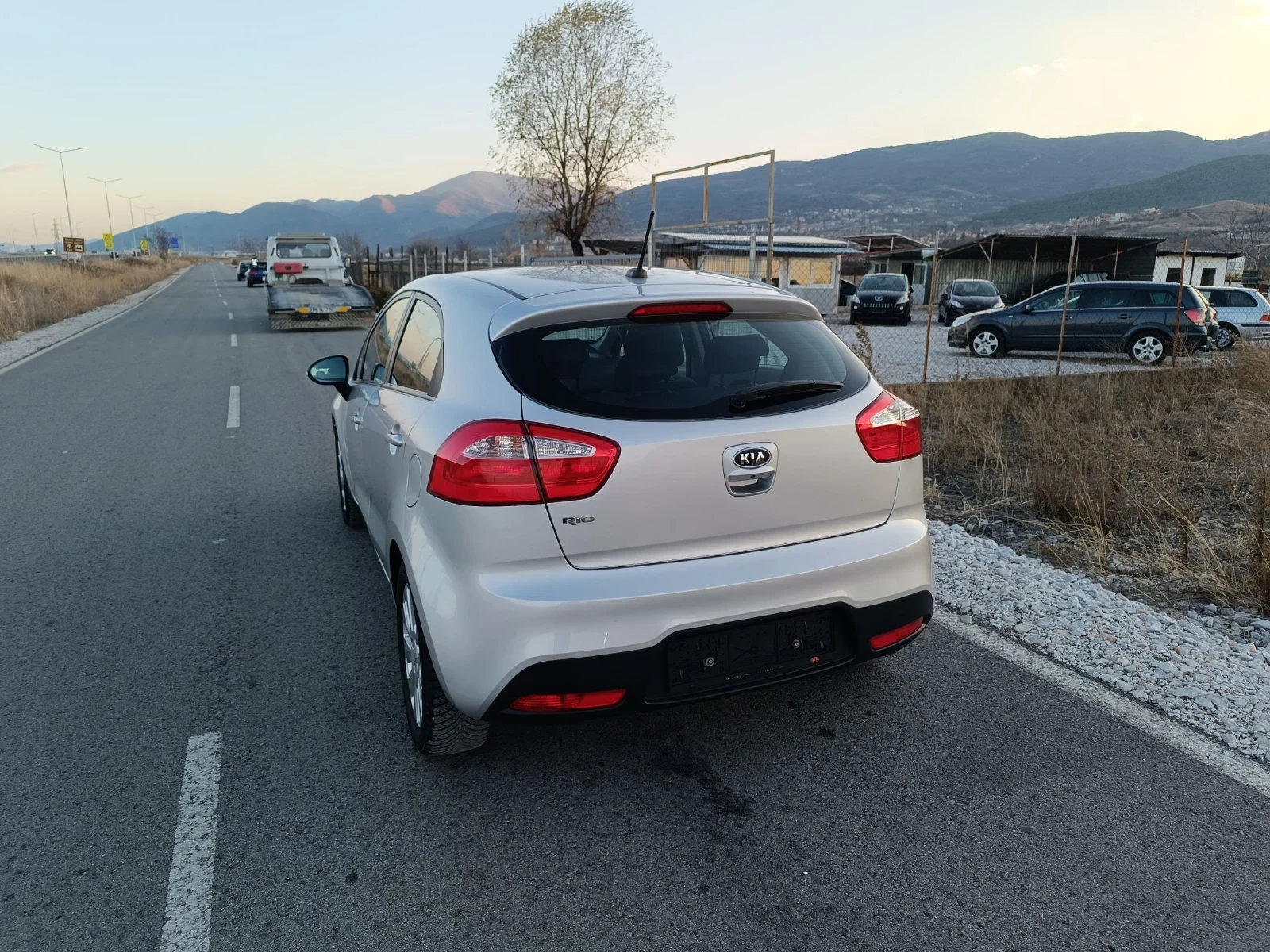 Kia Rio Navi-kamera 133000km. - изображение 10