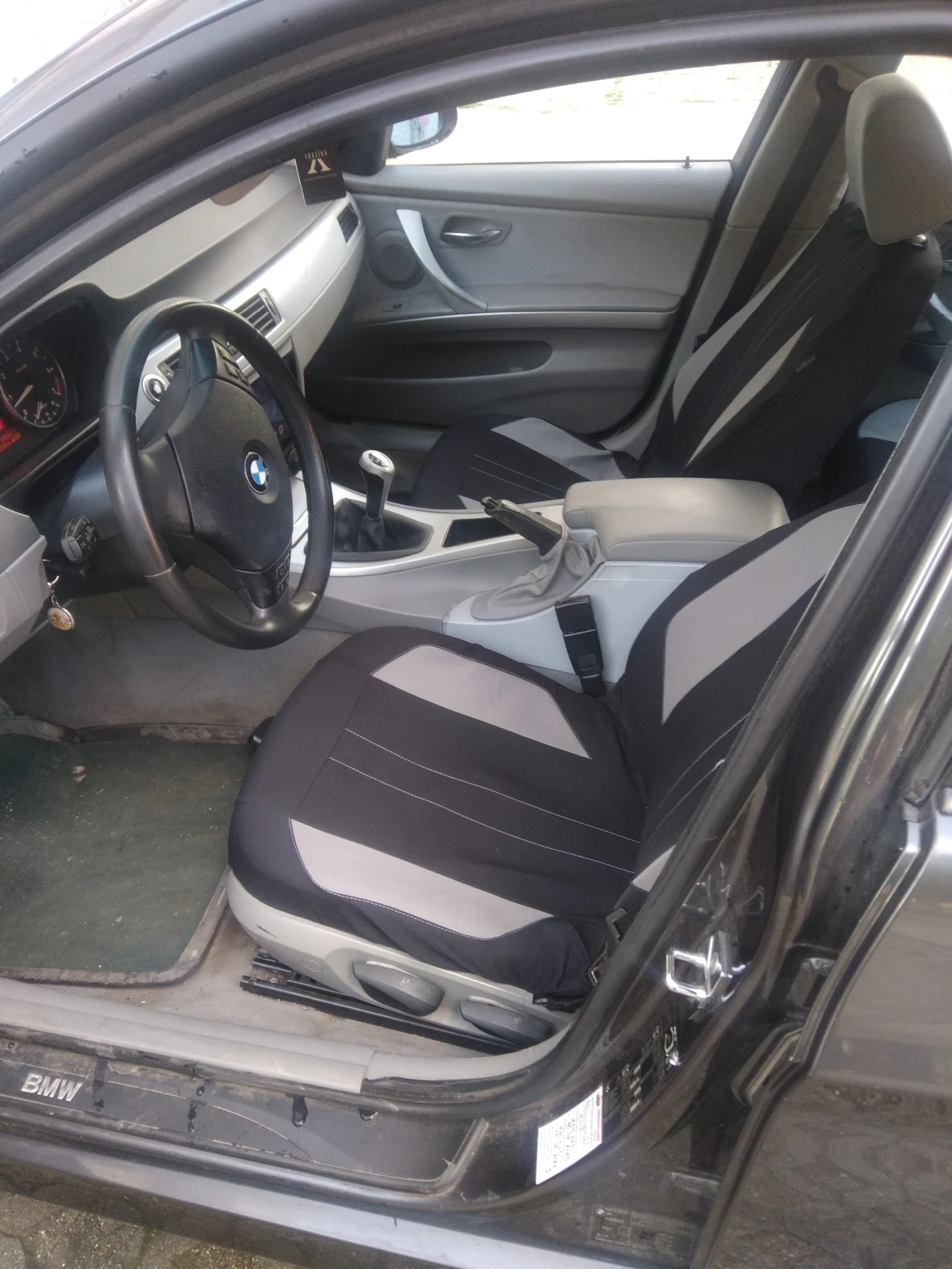 BMW 318 е90 - изображение 3