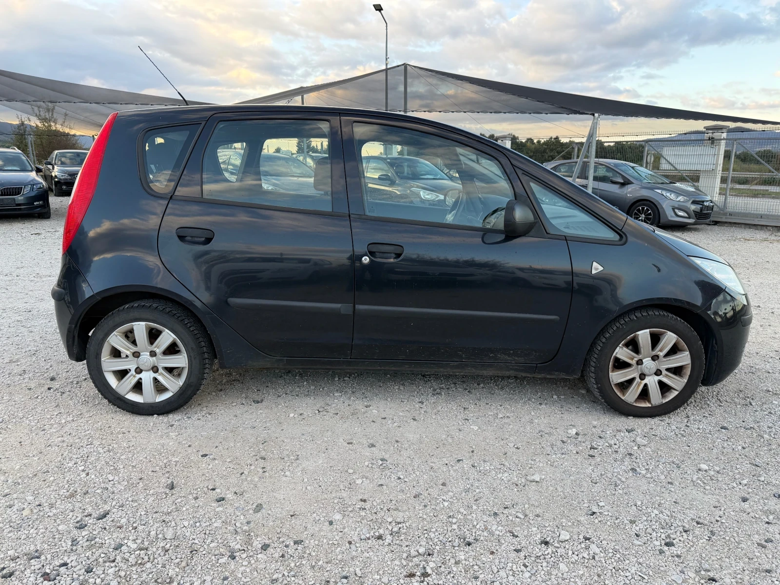 Mitsubishi Colt 1.1/75кс Климатик - изображение 8