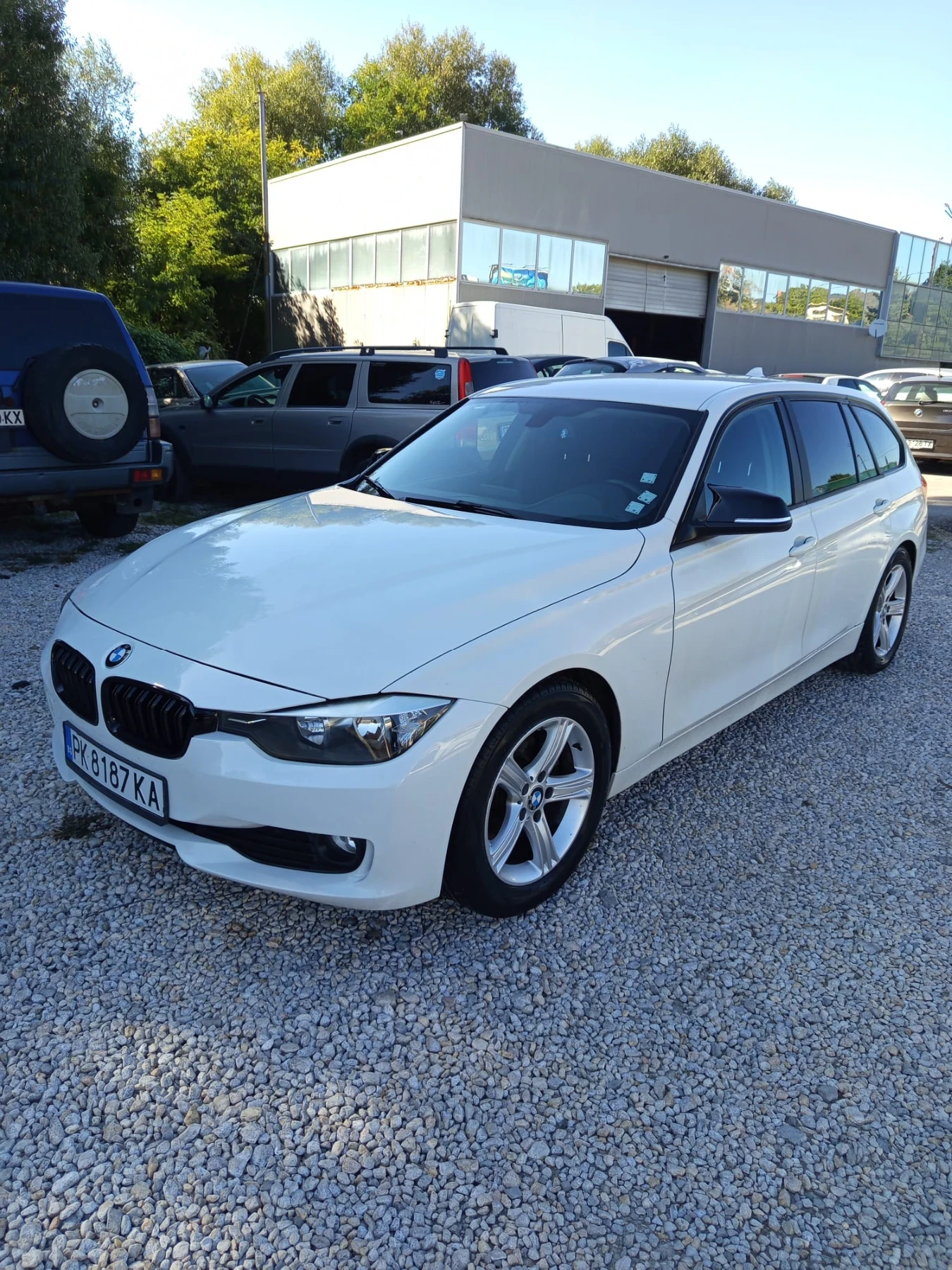 BMW 320 2.0d, снимка 3 - Автомобили и джипове - 54007600
