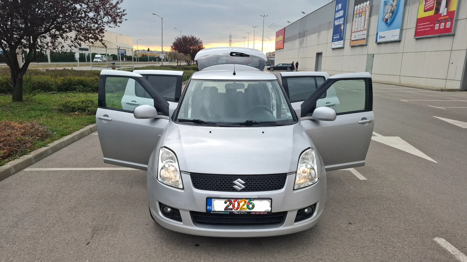 Suzuki Swift, снимка 10 - Автомобили и джипове - 54396440