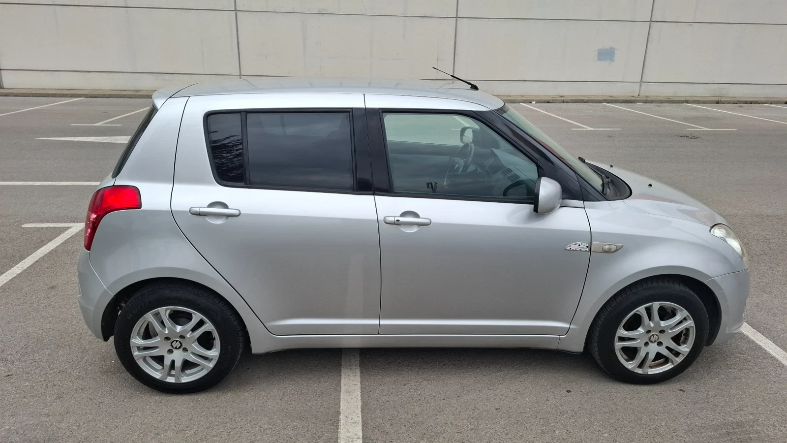 Suzuki Swift, снимка 8 - Автомобили и джипове - 54396440