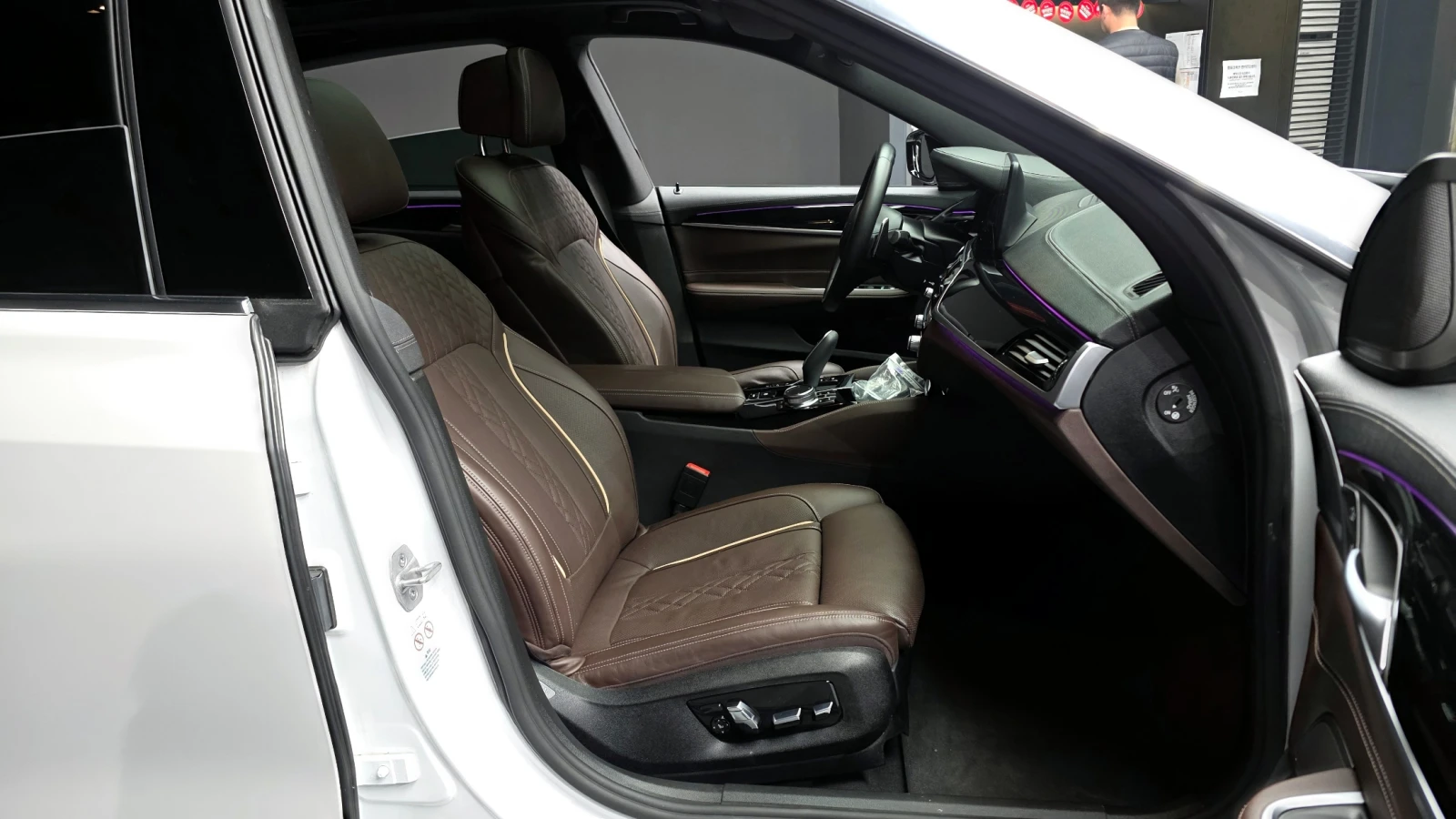BMW 630 M PKG* DISTRONIC* HEADUP* ПОДГРЕВИ* ШИБИДАХ, снимка 14 - Автомобили и джипове - 54983492