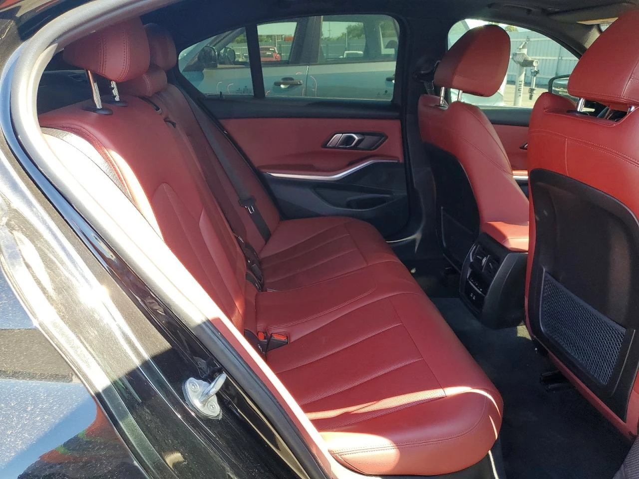 BMW 330 ПОДГРЕВ* КАМЕРА* SUNROOF* KEYLESS* , снимка 10 - Автомобили и джипове - 55086469