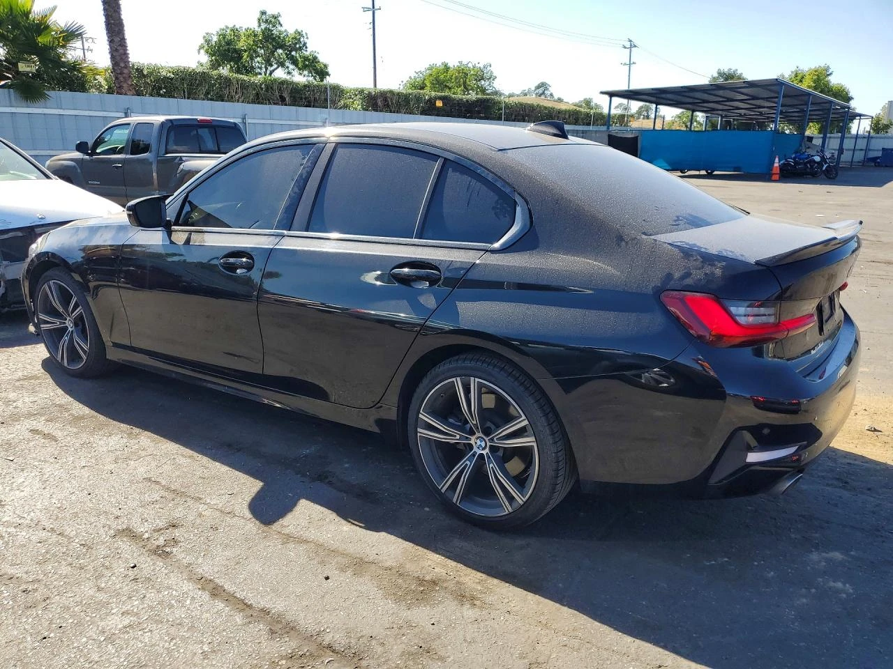 BMW 330 ПОДГРЕВ* КАМЕРА* SUNROOF* KEYLESS* , снимка 4 - Автомобили и джипове - 55086469