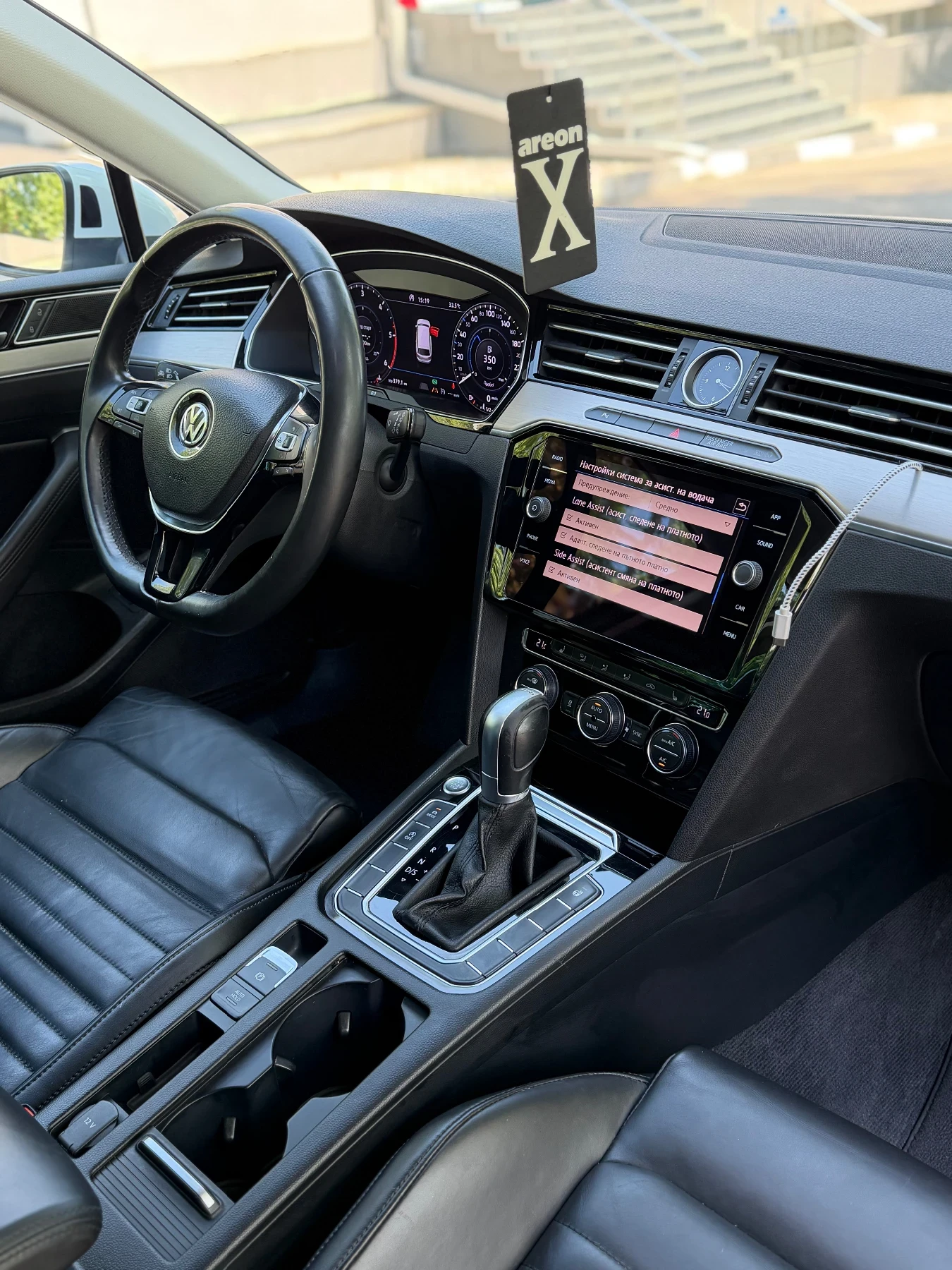 VW Passat 2.0TDI 190кс R line Digital Печка Carplay 8 джанти, снимка 14 - Автомобили и джипове - 55093279