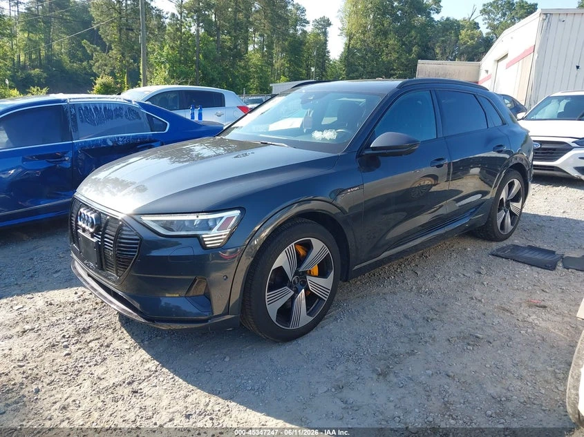 Audi E-Tron Premium Plus Quattro, снимка 2 - Автомобили и джипове - 55140025