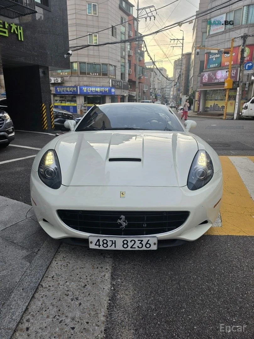 Ferrari California 30* 4.3 V8* 