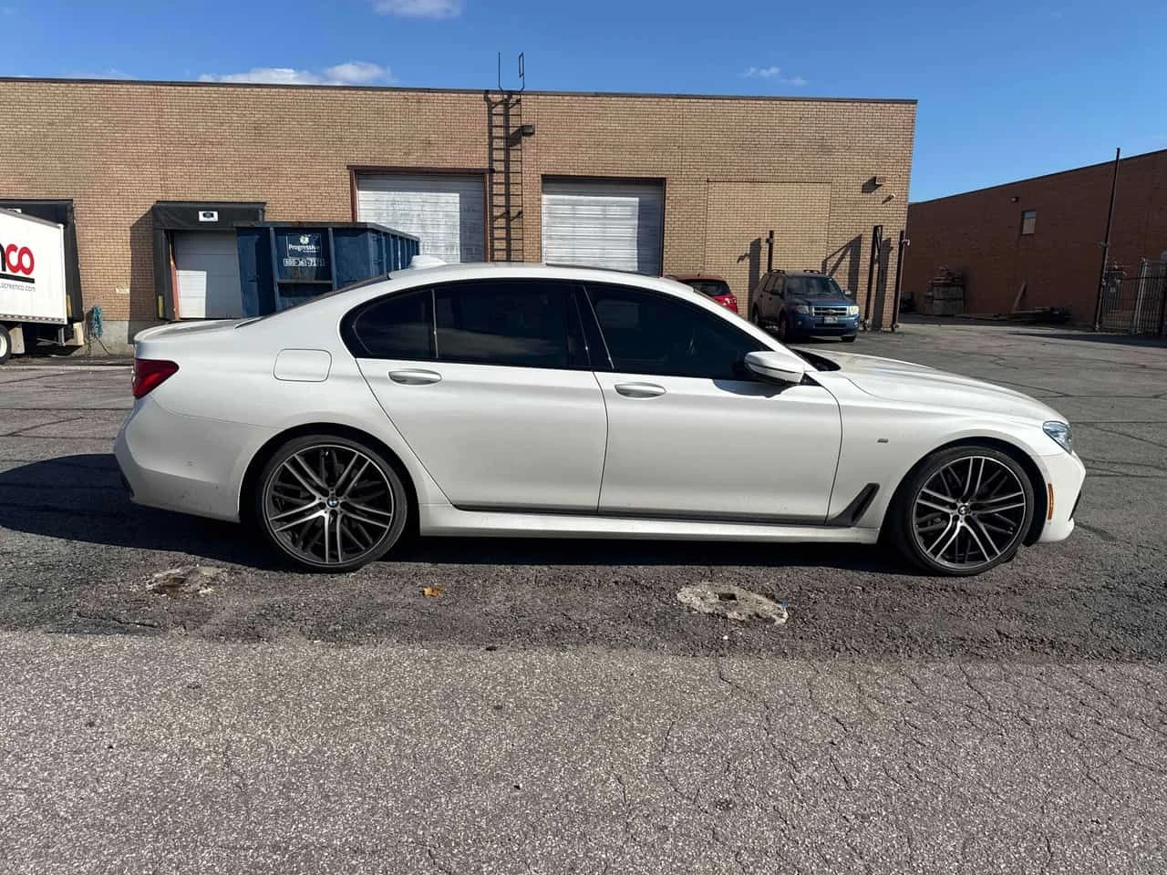 BMW 750 * xDrive * CARFAX * ��������� * ��������� * ������ | Mobile.bg � ����������� 3