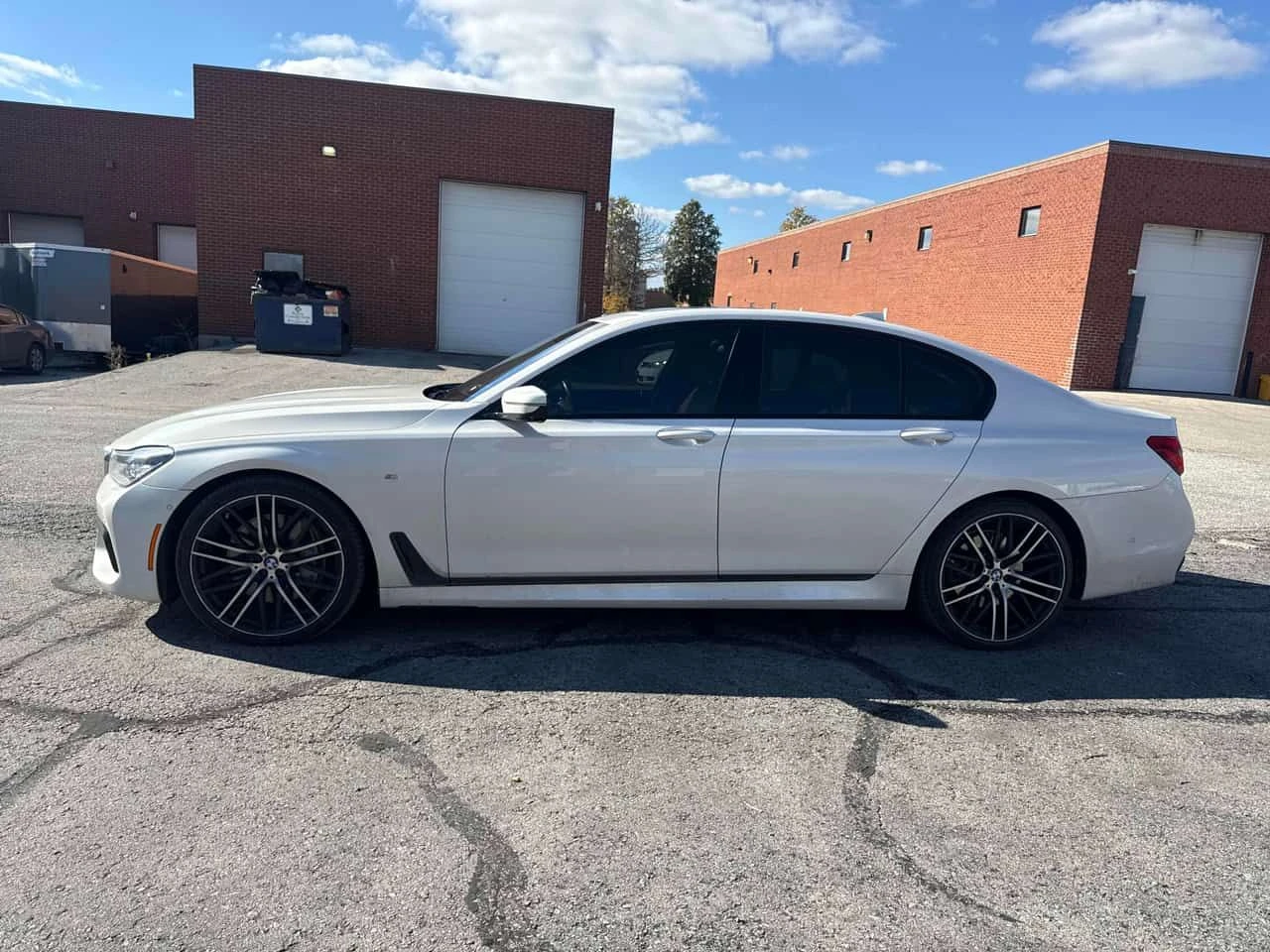 BMW 750 * xDrive * CARFAX * ��������� * ��������� * ������ | Mobile.bg � ����������� 2