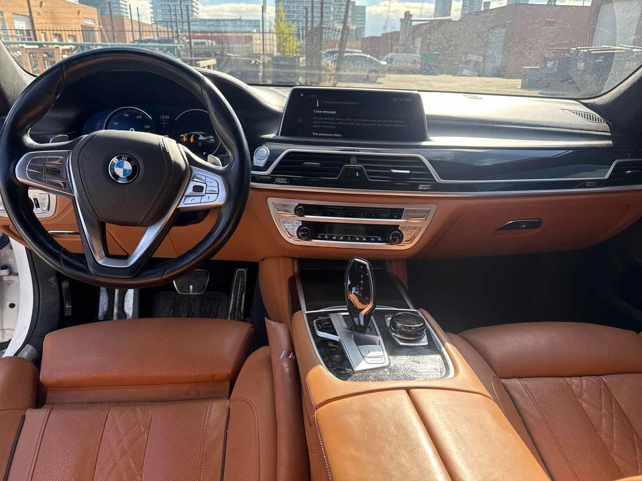 BMW 750 * xDrive * CARFAX * ��������� * ��������� * ������ | Mobile.bg � ����������� 9