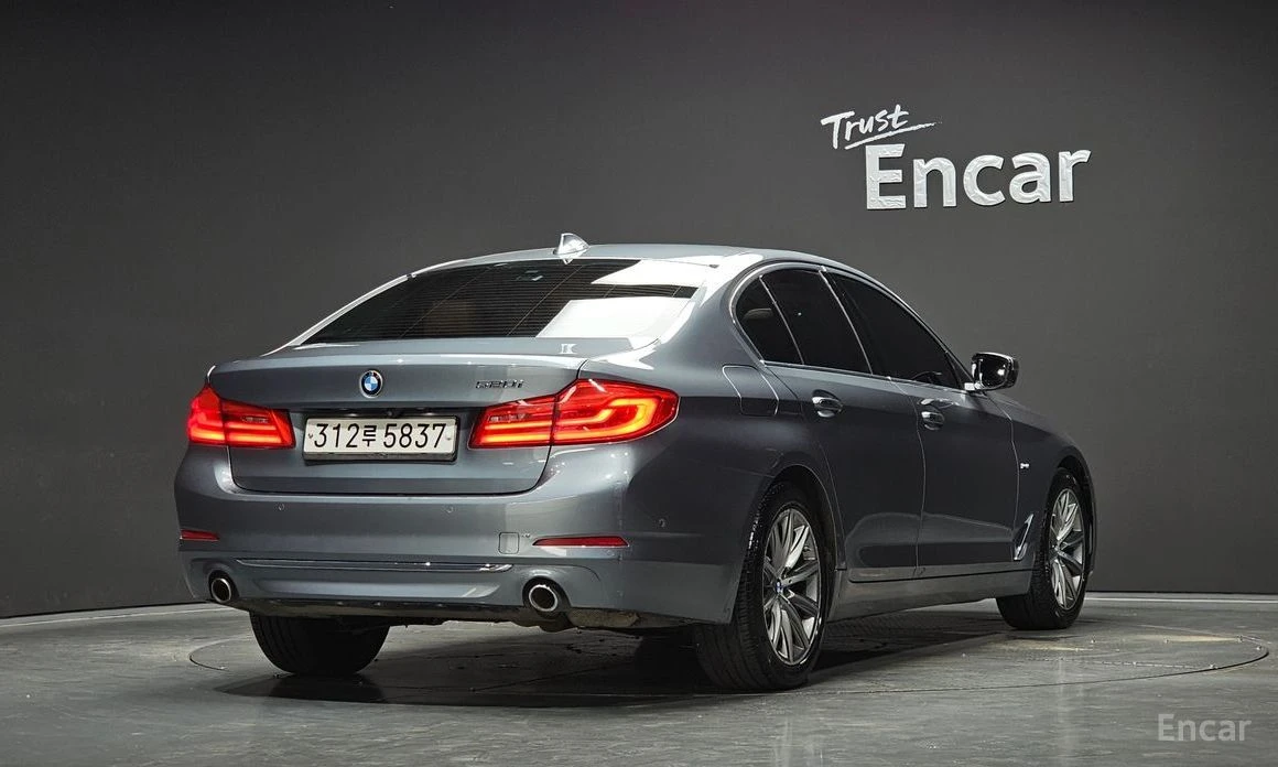 BMW 520, снимка 2 - Автомобили и джипове - 55666672