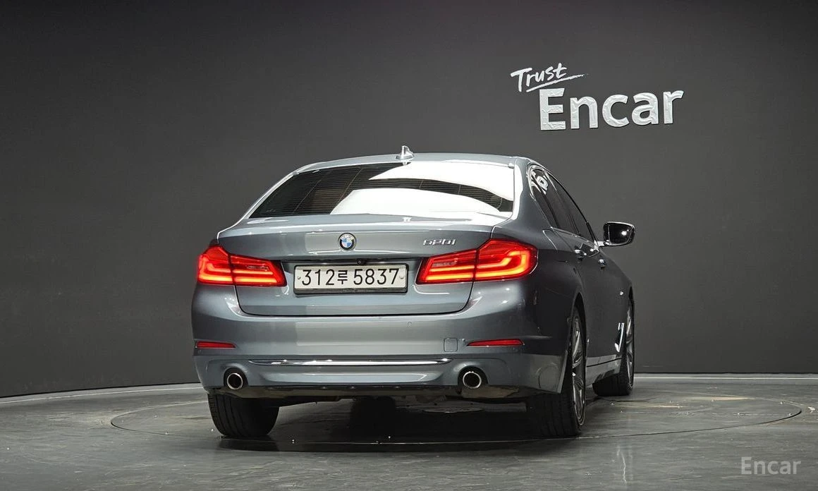 BMW 520, снимка 4 - Автомобили и джипове - 55666672