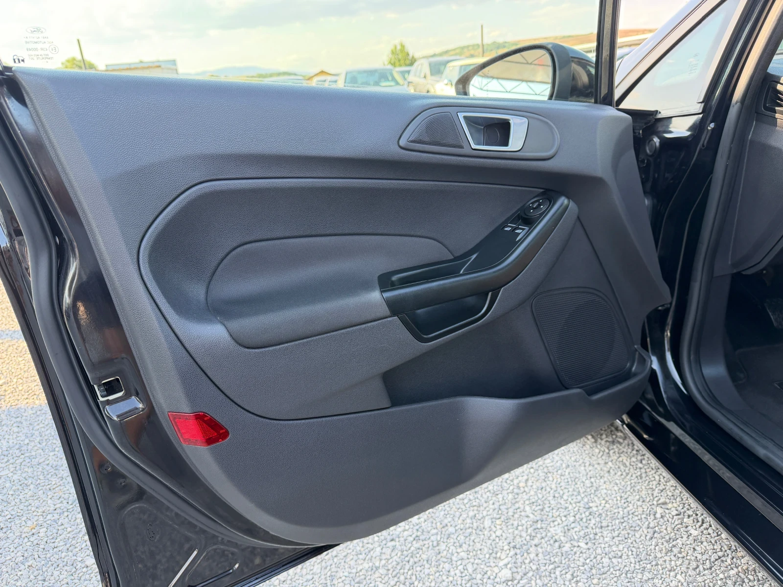 Ford Fiesta 1.4i! GPL!! 130k KM!!!, снимка 15 - Автомобили и джипове - 55668139