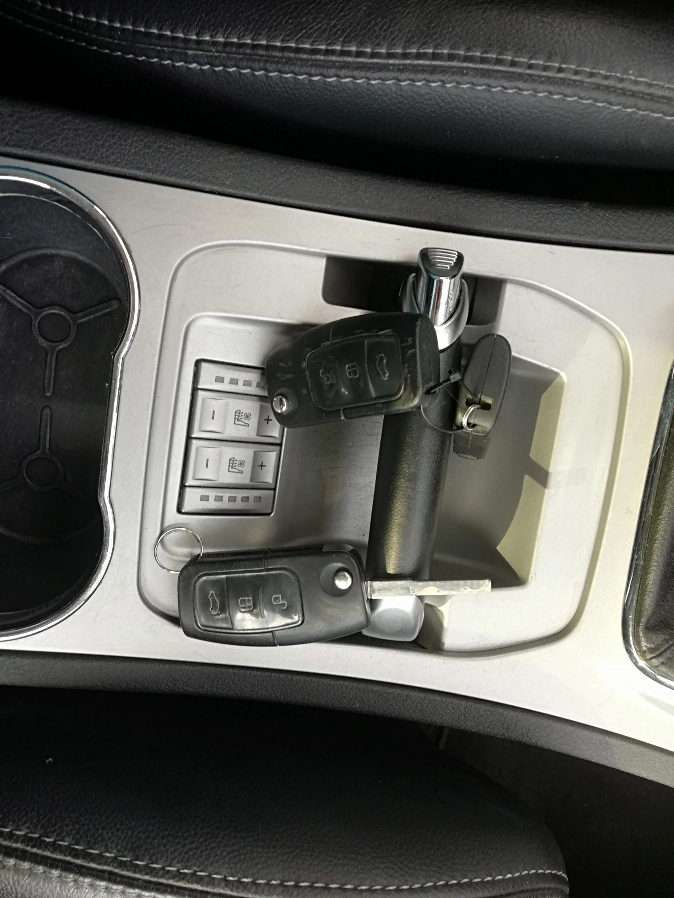 Ford S-Max 2.0HDI KLI NAVI, снимка 9 - Автомобили и джипове - 55899263