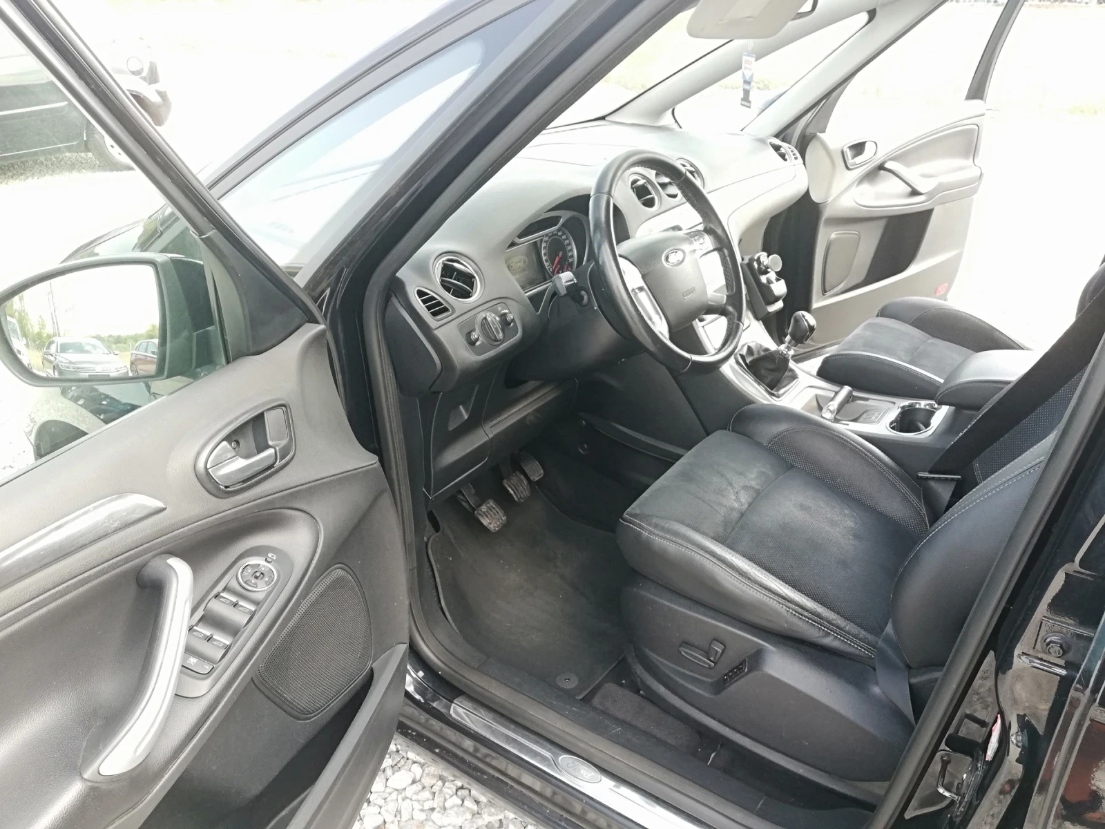 Ford S-Max 2.0HDI KLI NAVI, снимка 17 - Автомобили и джипове - 55899263