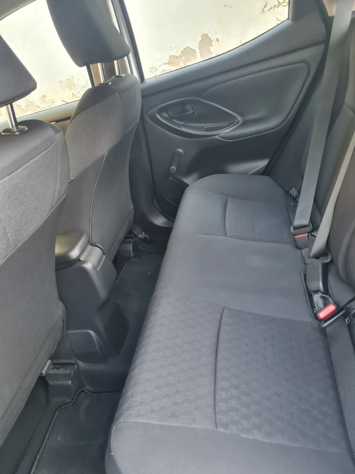 Toyota Yaris, снимка 8 - Автомобили и джипове - 56060362