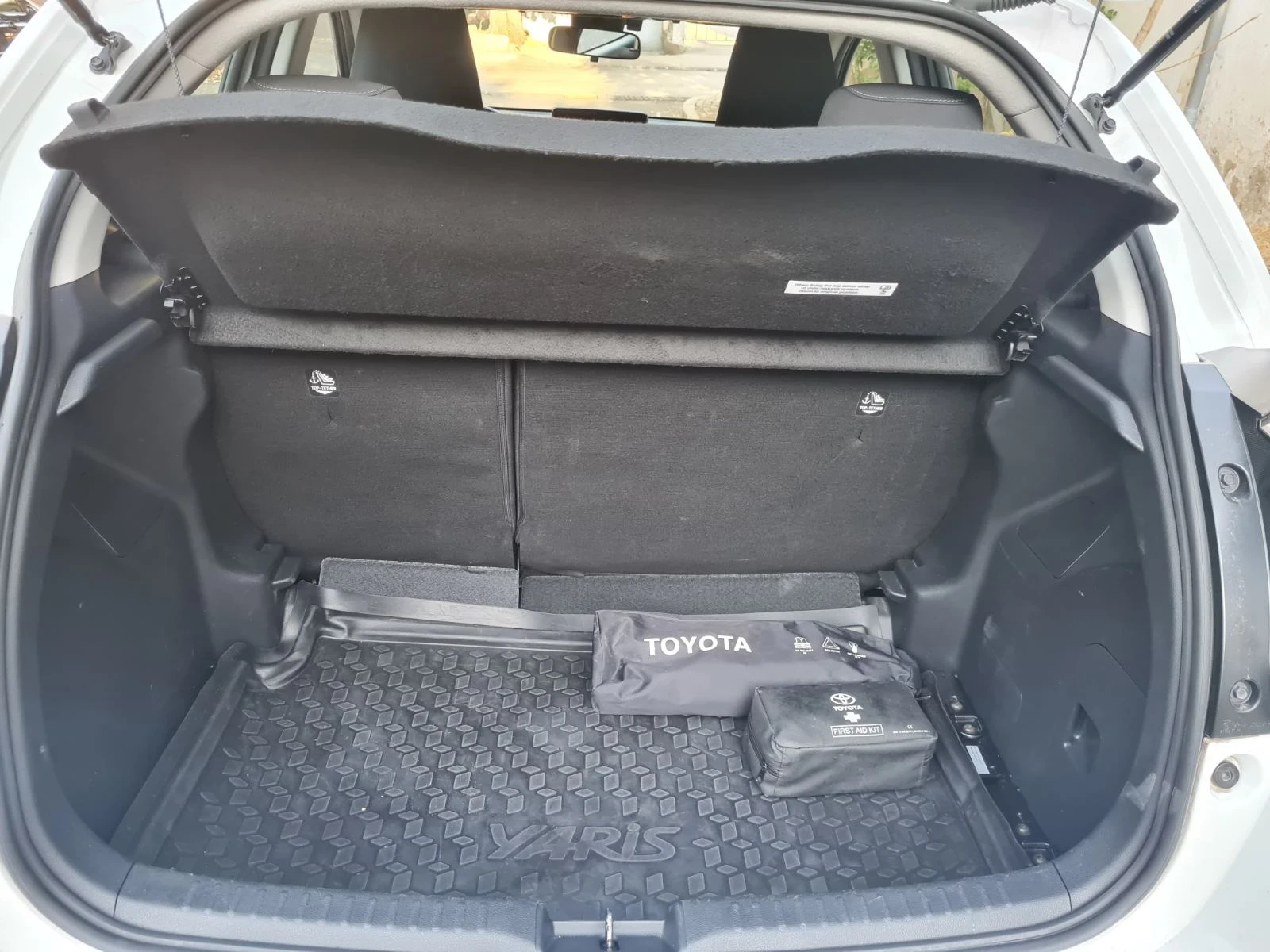 Toyota Yaris, снимка 9 - Автомобили и джипове - 56060362