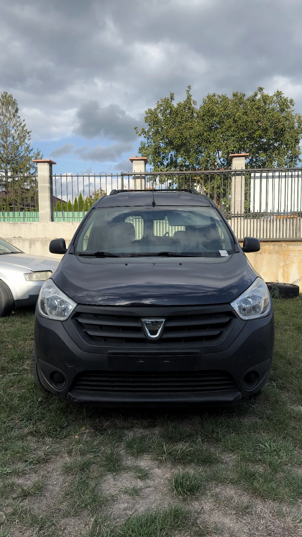 Dacia Dokker 1.6 бензин, снимка 2 - Автомобили и джипове - 56420331