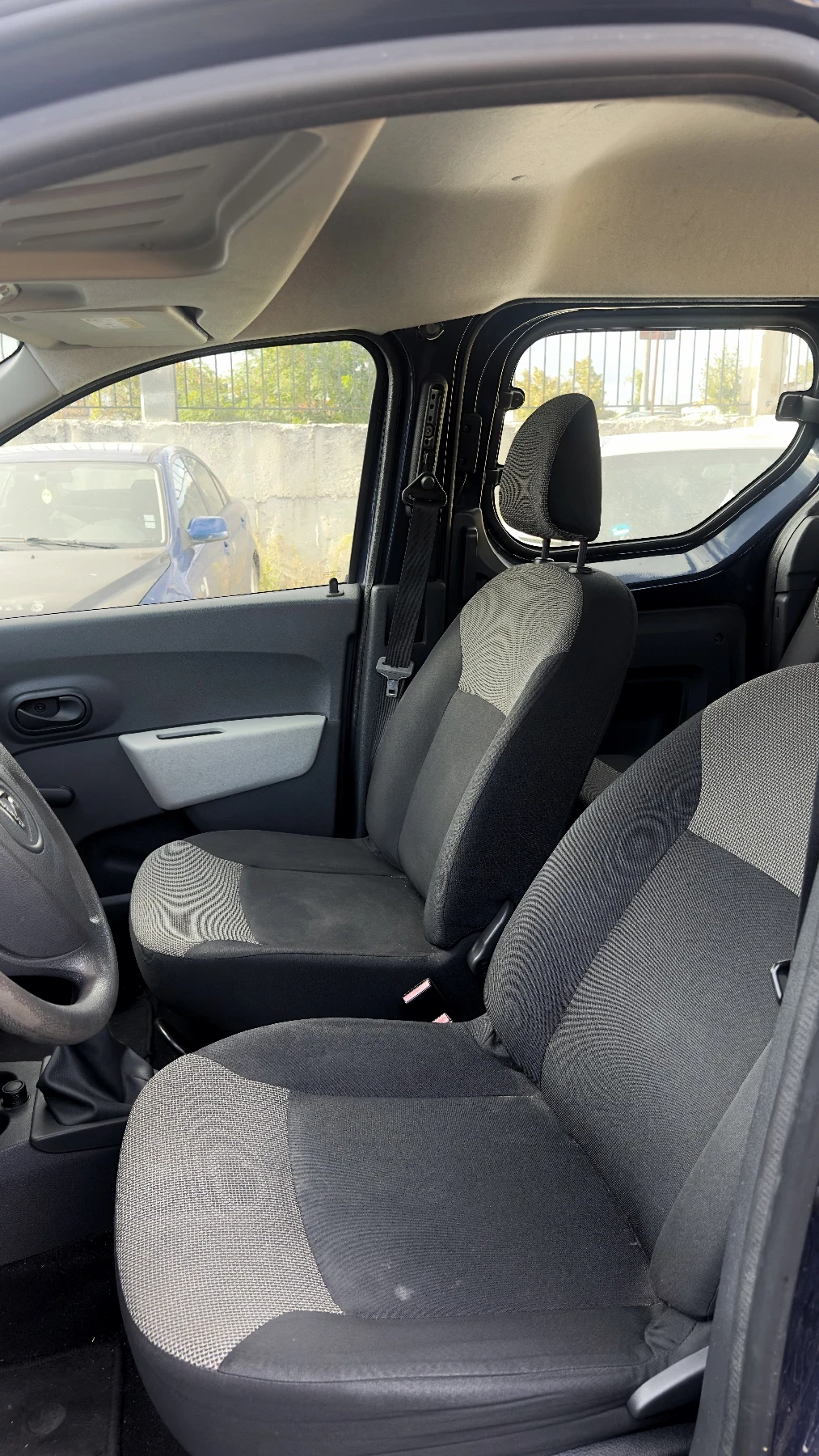 Dacia Dokker 1.6 бензин, снимка 4 - Автомобили и джипове - 56420331