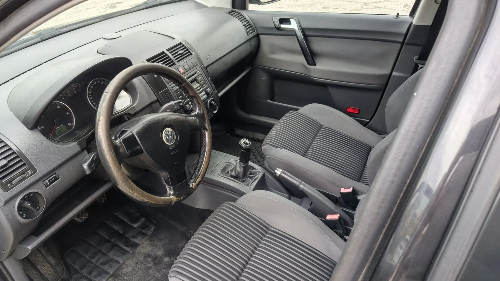 VW Polo 131кс. 1.9 TDI, снимка 12 - Автомобили и джипове - 56450814
