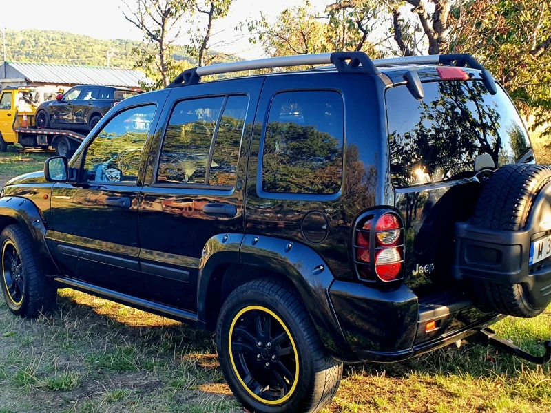 Jeep Cherokee, снимка 3 - Автомобили и джипове - 47447870