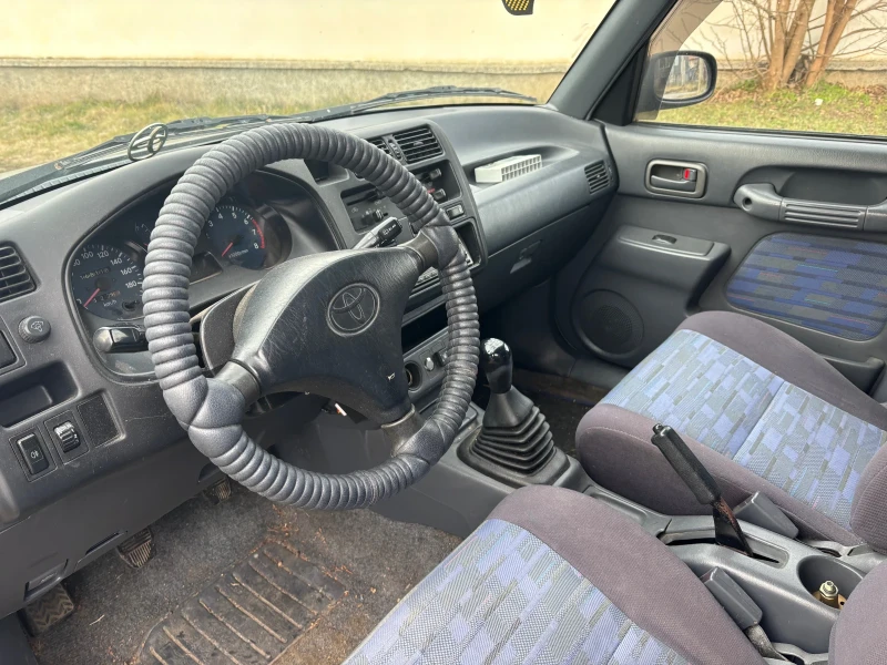 Toyota Rav4, снимка 6 - Автомобили и джипове - 48827035