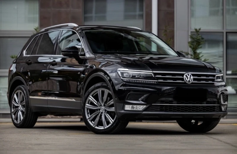 VW Tiguan 2.0 TDI 4x4 1-ви собственик, снимка 2 - Автомобили и джипове - 48970984