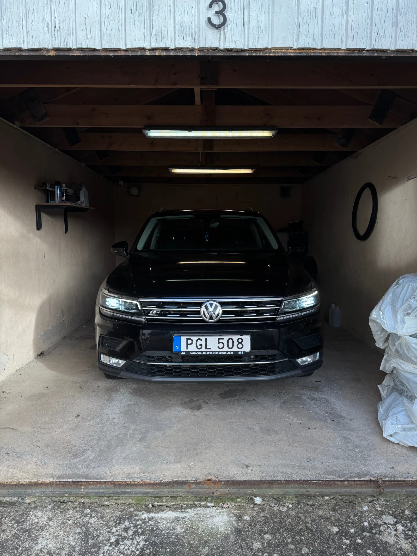 VW Tiguan 2.0 TDI 4x4 1-ви собственик - изображение 2