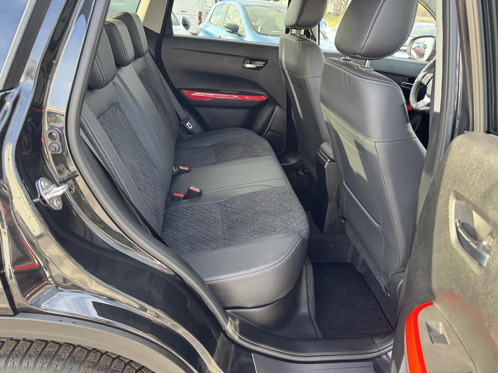 Suzuki Vitara 1.5 HYBRID - изображение 10