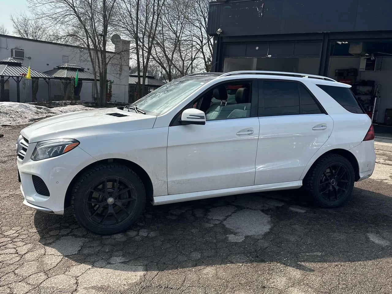 Mercedes-Benz GLE 350 d/CARFAX/ПОДГРЕВИ/ШИБИДАХ/ГУМИ+ ДЖАНТИ  - изображение 3