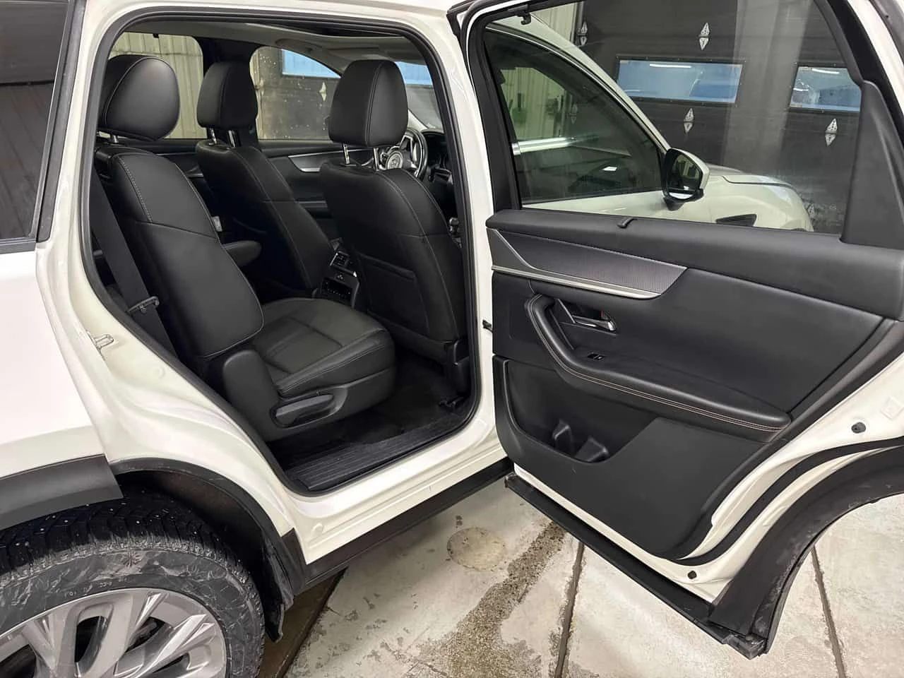 Mazda CX-90 GT /CARFAX/HEAD UP/360 CAM/2 КЛЮЧА/ПАНО/КЛИП, снимка 10 - Автомобили и джипове - 53953936