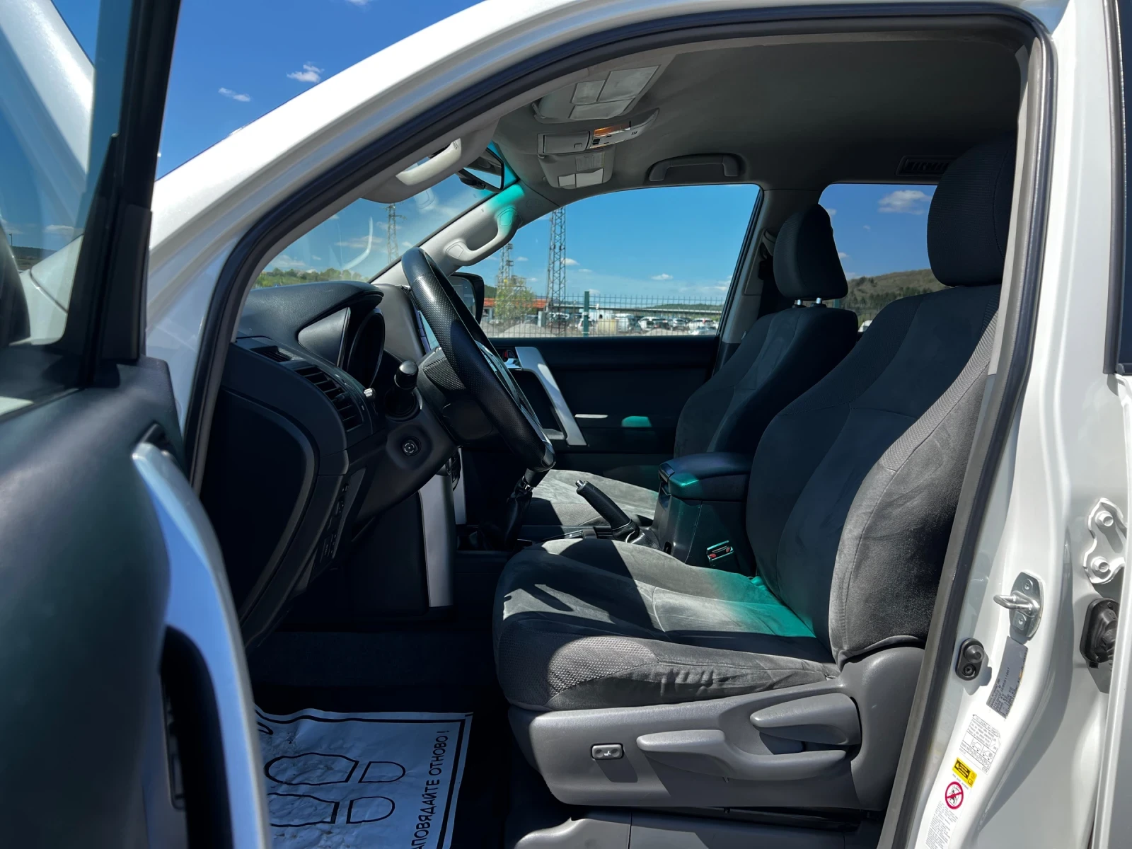 Toyota Land cruiser 3.0 D4D* 7-Места* , снимка 7 - Автомобили и джипове - 54303063