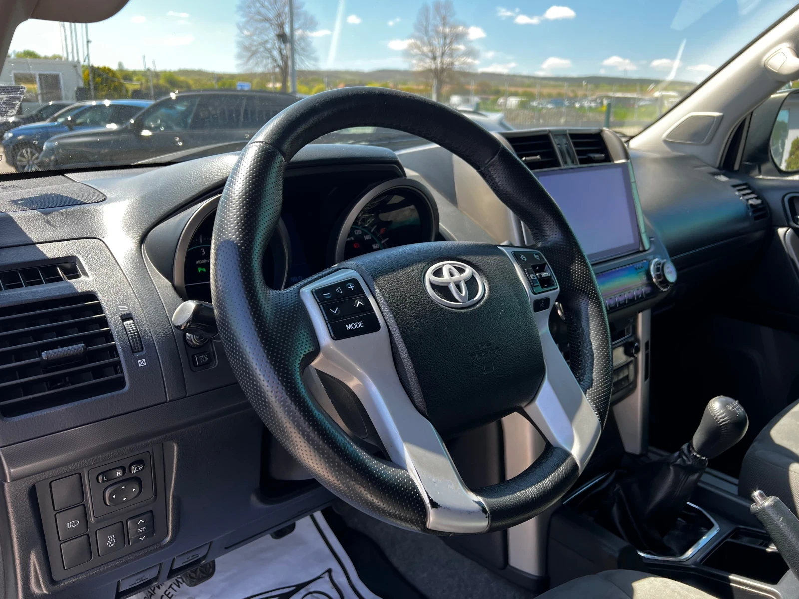 Toyota Land cruiser 3.0 D4D* 7-Места* , снимка 8 - Автомобили и джипове - 54303063