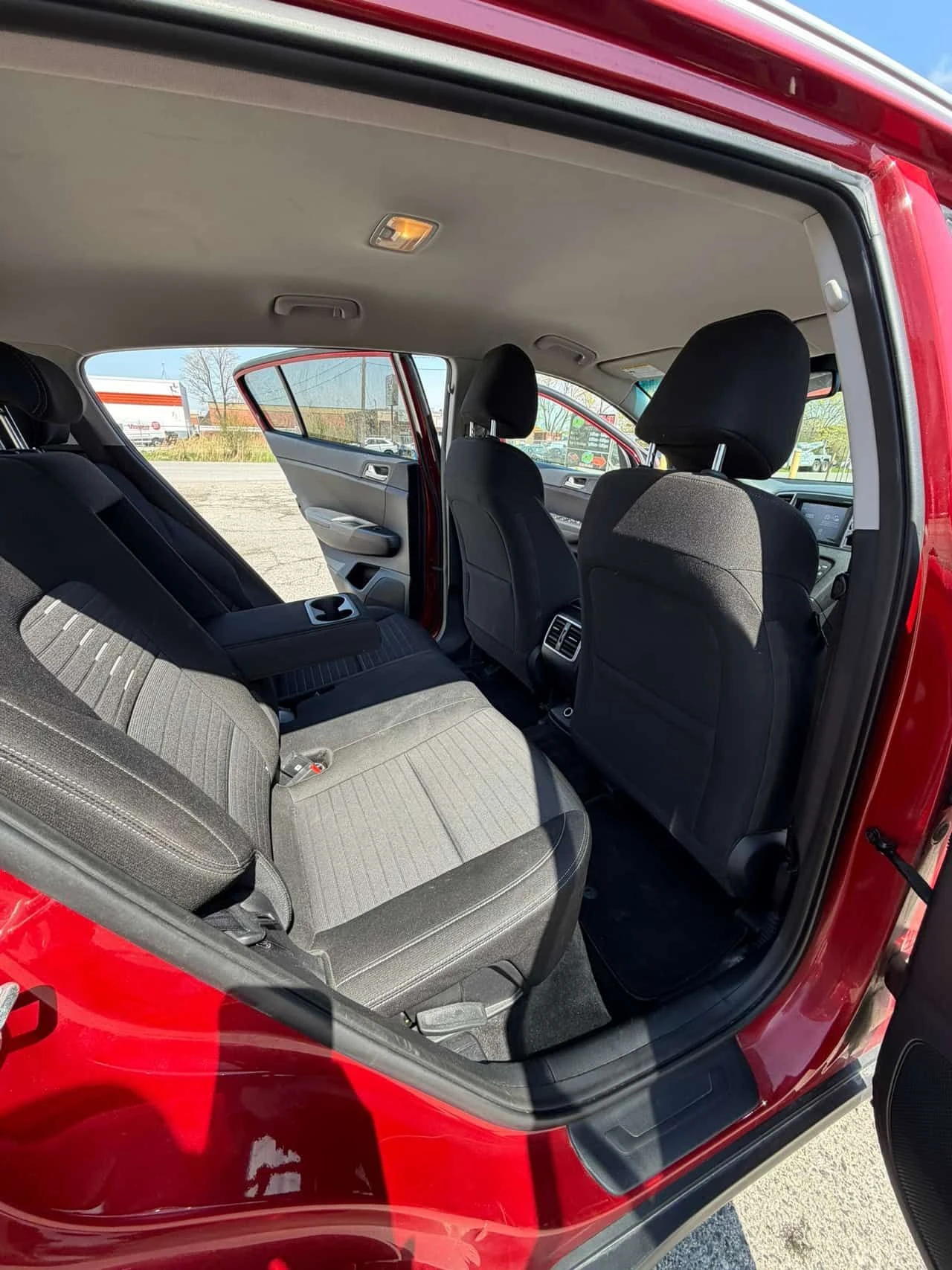 Kia Sportage * EX * 2 КЛЮЧА* ПОДГРЕВ* KEYLESS* , снимка 4 - Автомобили и джипове - 54481186