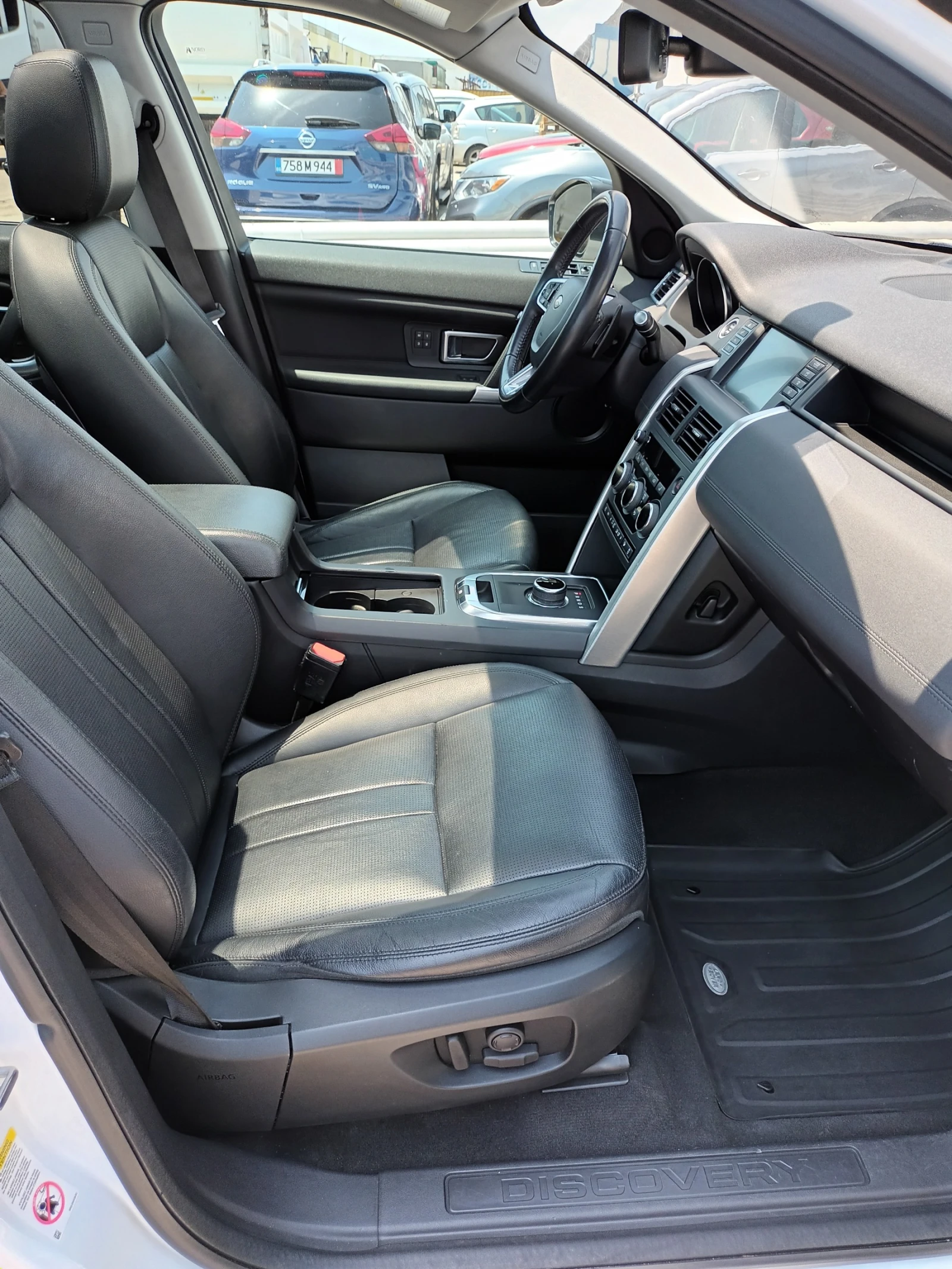 Land Rover Discovery Sport HSE 4x4, снимка 10 - Автомобили и джипове - 54800045