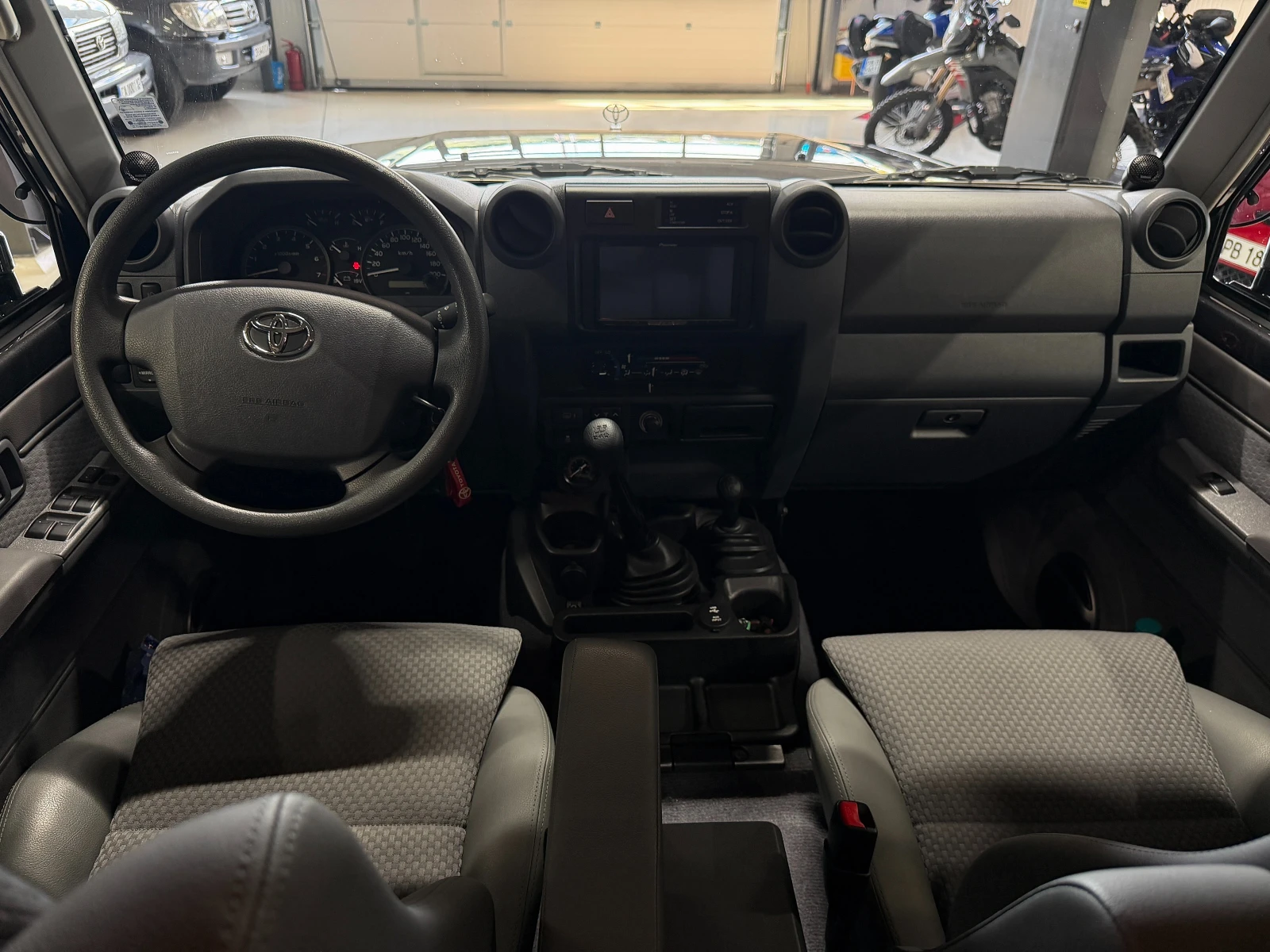 Toyota Land cruiser GRJ 76 4.0 V6, снимка 15 - Автомобили и джипове - 55364398