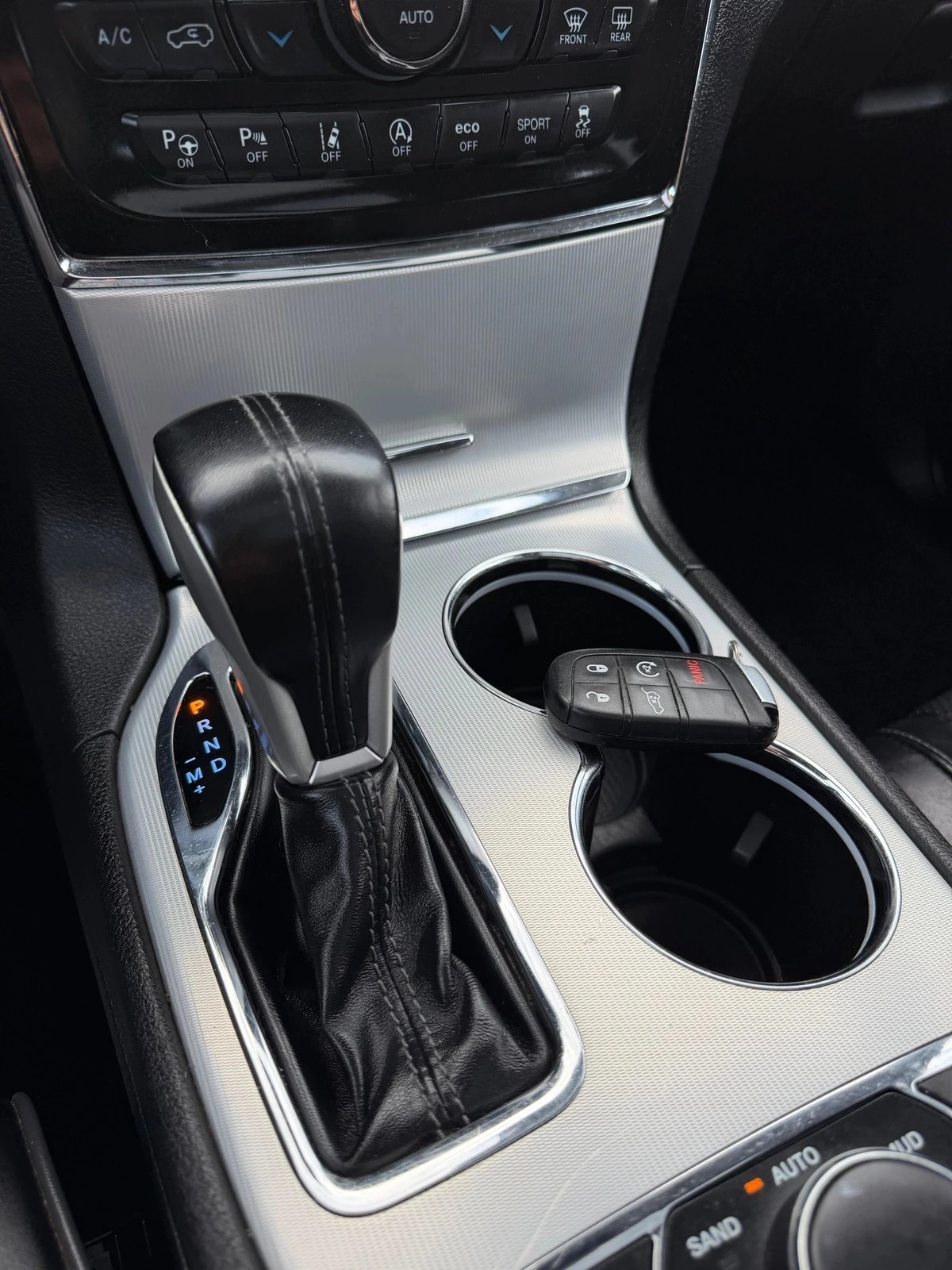 Jeep Grand cherokee Summit, снимка 9 - Автомобили и джипове - 55691529