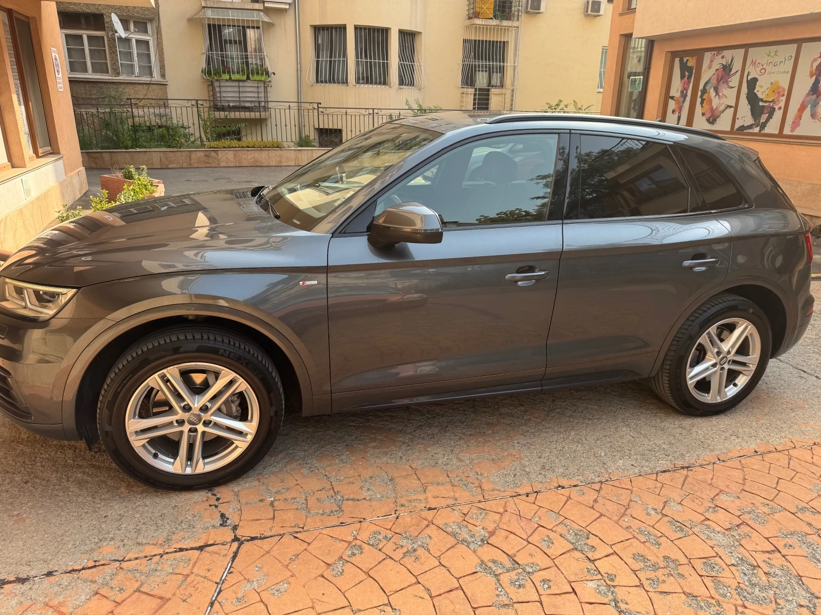 Audi Q5 2.0TDI, снимка 9 - Автомобили и джипове - 55855807