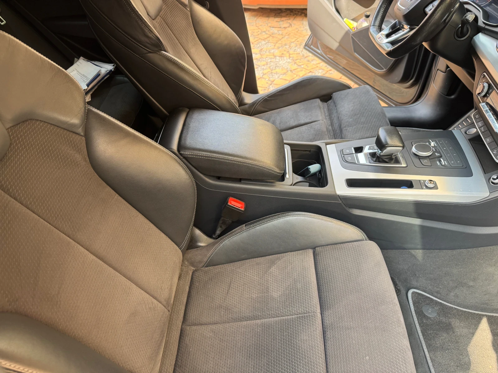 Audi Q5 2.0TDI, снимка 4 - Автомобили и джипове - 55855807