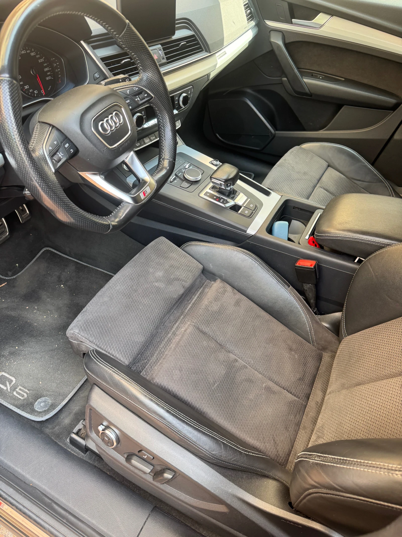 Audi Q5 2.0TDI, снимка 14 - Автомобили и джипове - 55855807