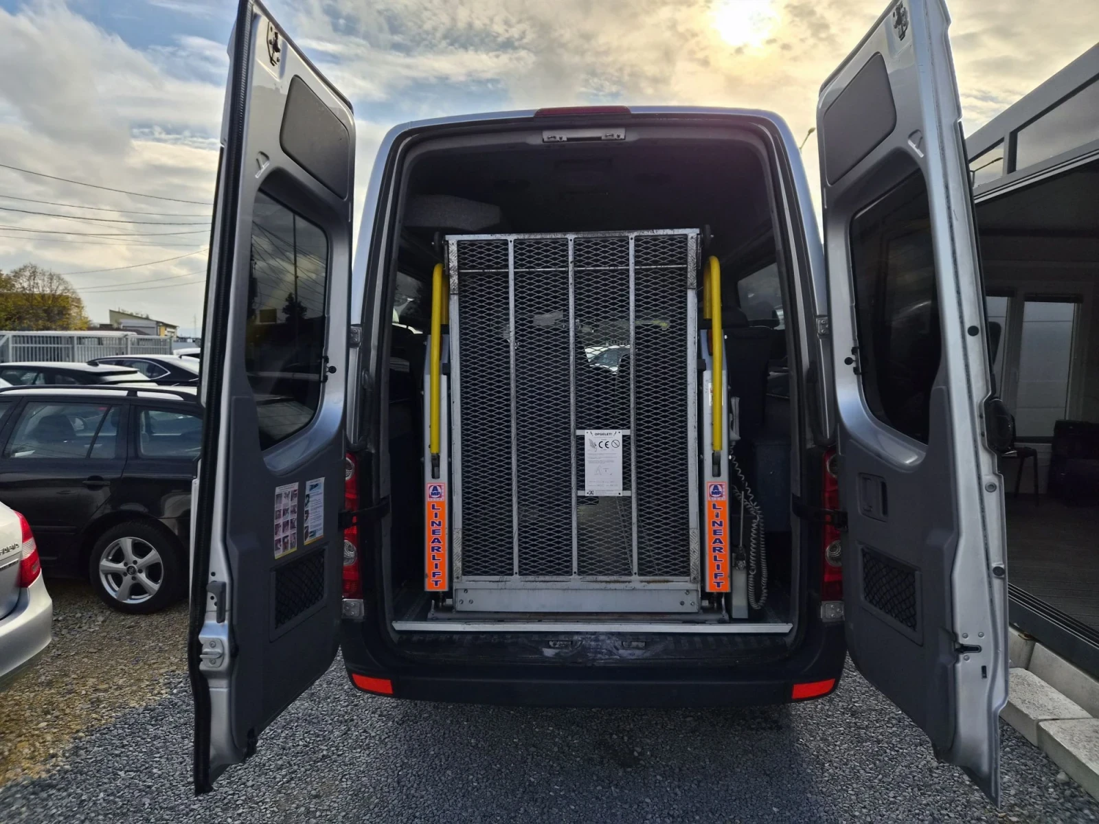 VW Crafter 2.5TDI AUTOMAT 9 МЕСТА 