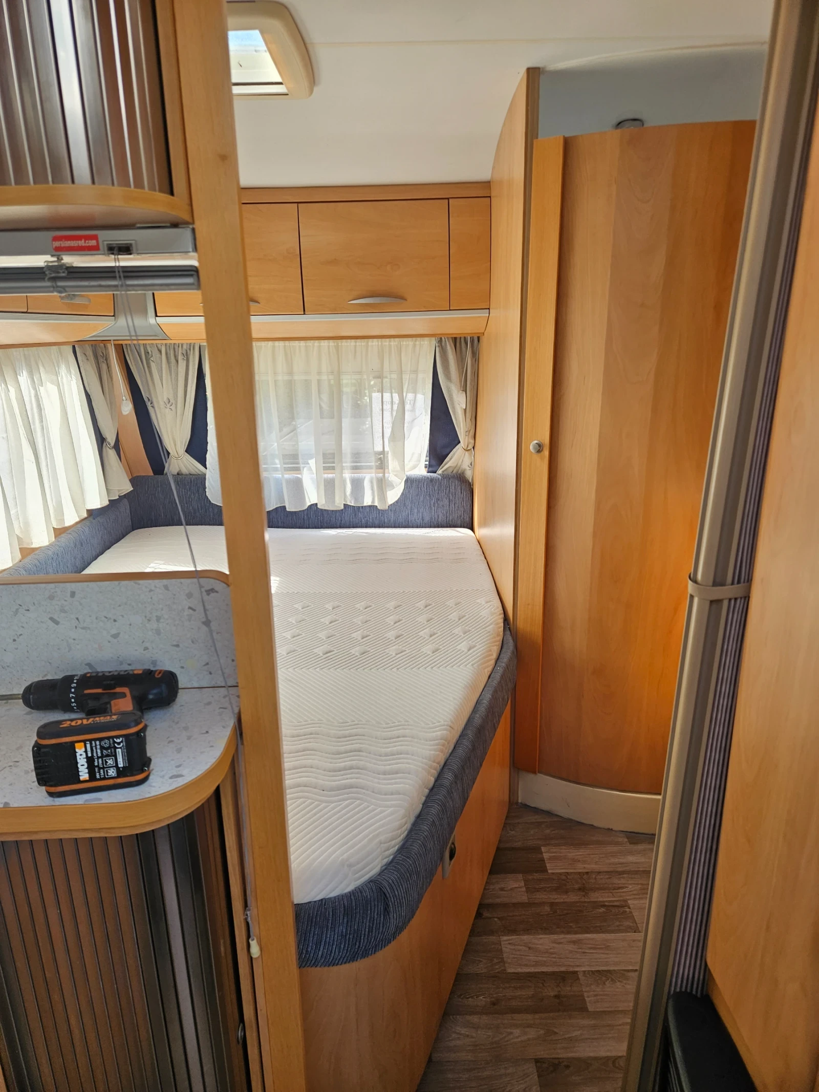 Каравана SUNLIGHT Sunroller , снимка 6 - Каравани и кемпери - 54151039